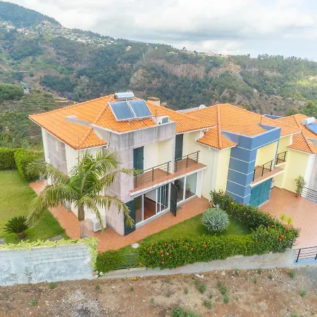 Valeriu Villa Santa Cruz (Madeira)