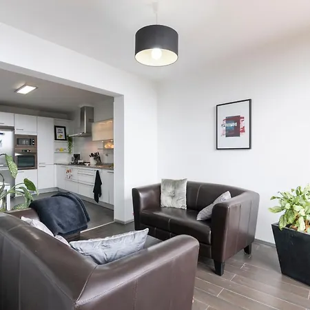 Valeriu * سانتا كروز