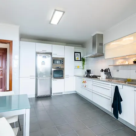 Villa Valeriu Santa Cruz - Madeira