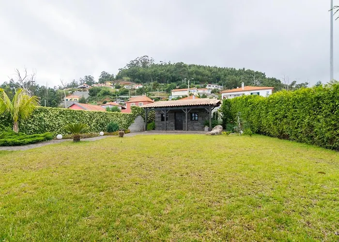 Villa Valeriu Santa Cruz (Madeira)