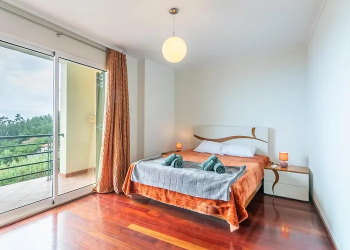 Valeriu * Santa Cruz (Madeira)